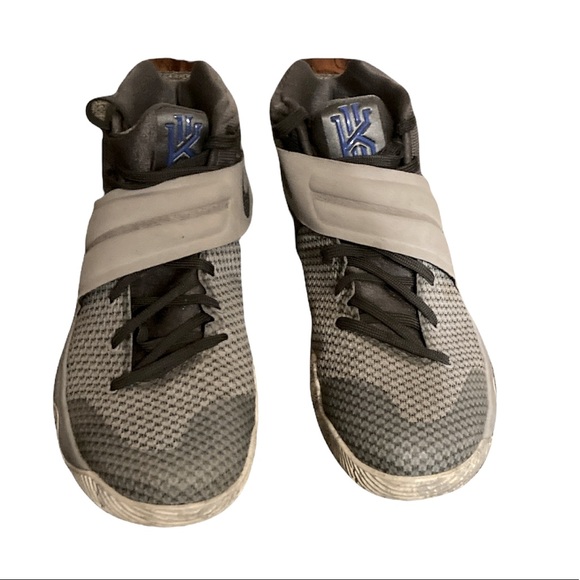 Nike Kyrie 2  Basketball 🏀 Shoes - Picture 2 of 4